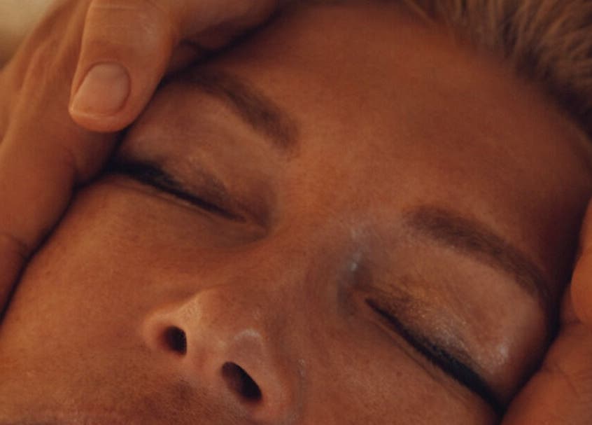 Relaxing facial massage at Star Seed + Yoga With Nics, Clapham, London, England, GB for ultimate relaxation.