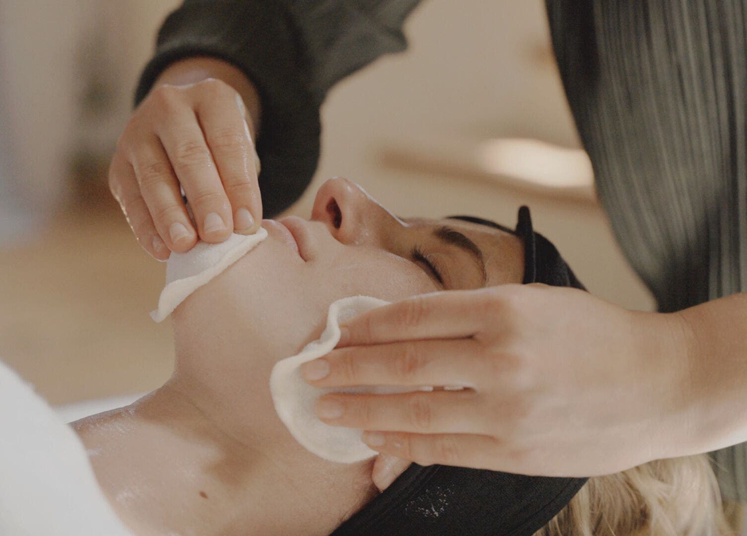 Rejuvenating facial treatment at Star Seed + Violet Stopford Retreat Popup, London, England, GB.