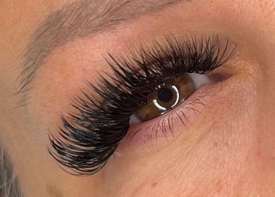 Close-up of elegant eyelash extensions at Daniella Marie Beauty & Aesthetics, Derby, England, GB.