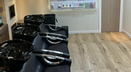 Εικόνα Version Francaise - Barbershop Gents Salon 3