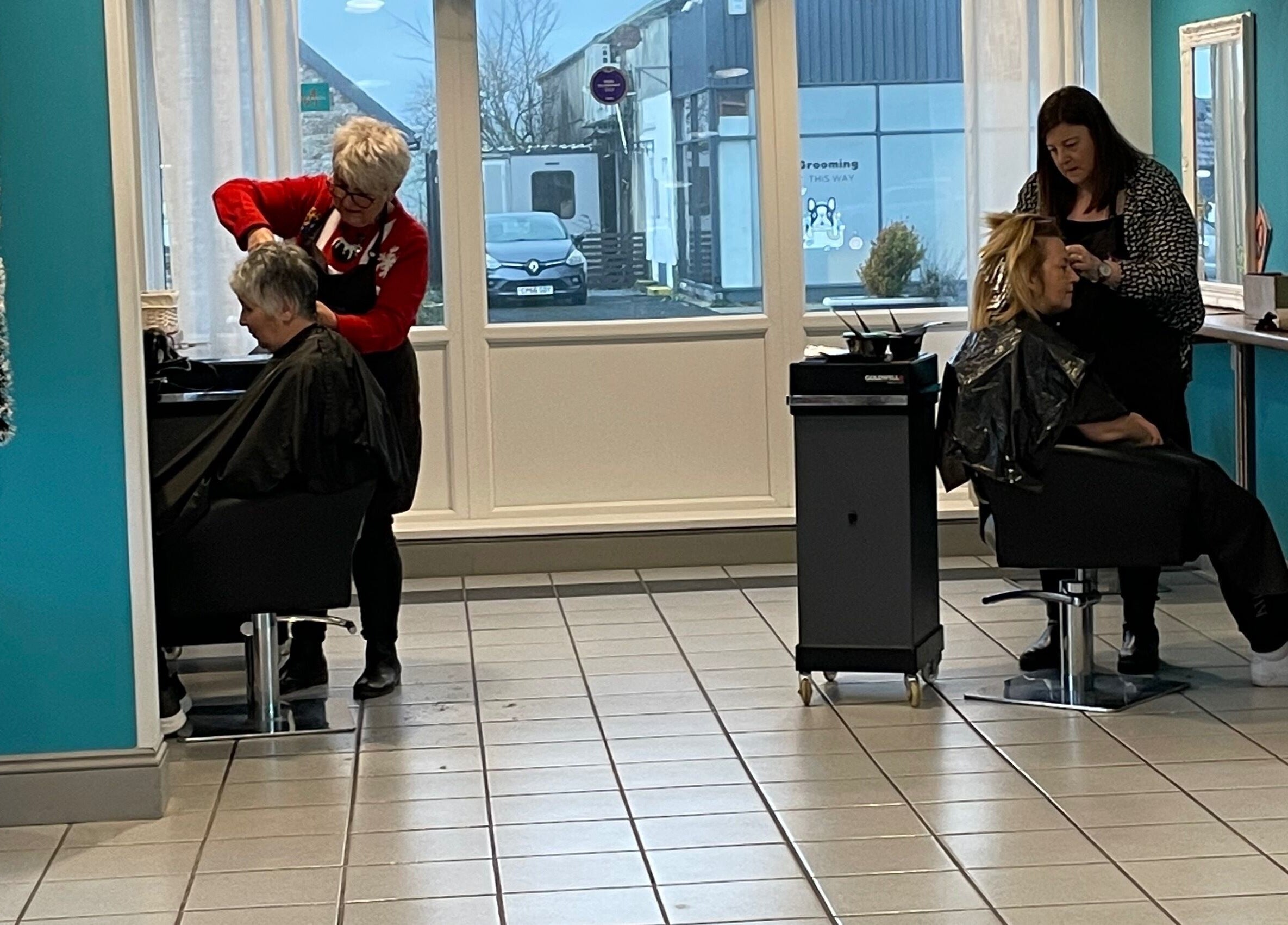 Professional stylists at La’torias at Kidwelly, Kidwelly, Wales, GB, offer expert hair services.