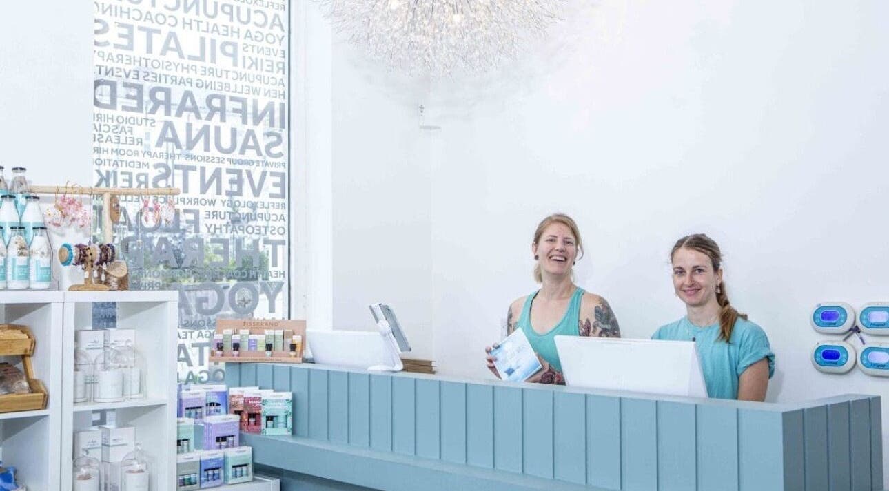 Friendly reception at Annayah Aesthetics, Brighton And Hove, England, GB with staff behind a stylish counter.