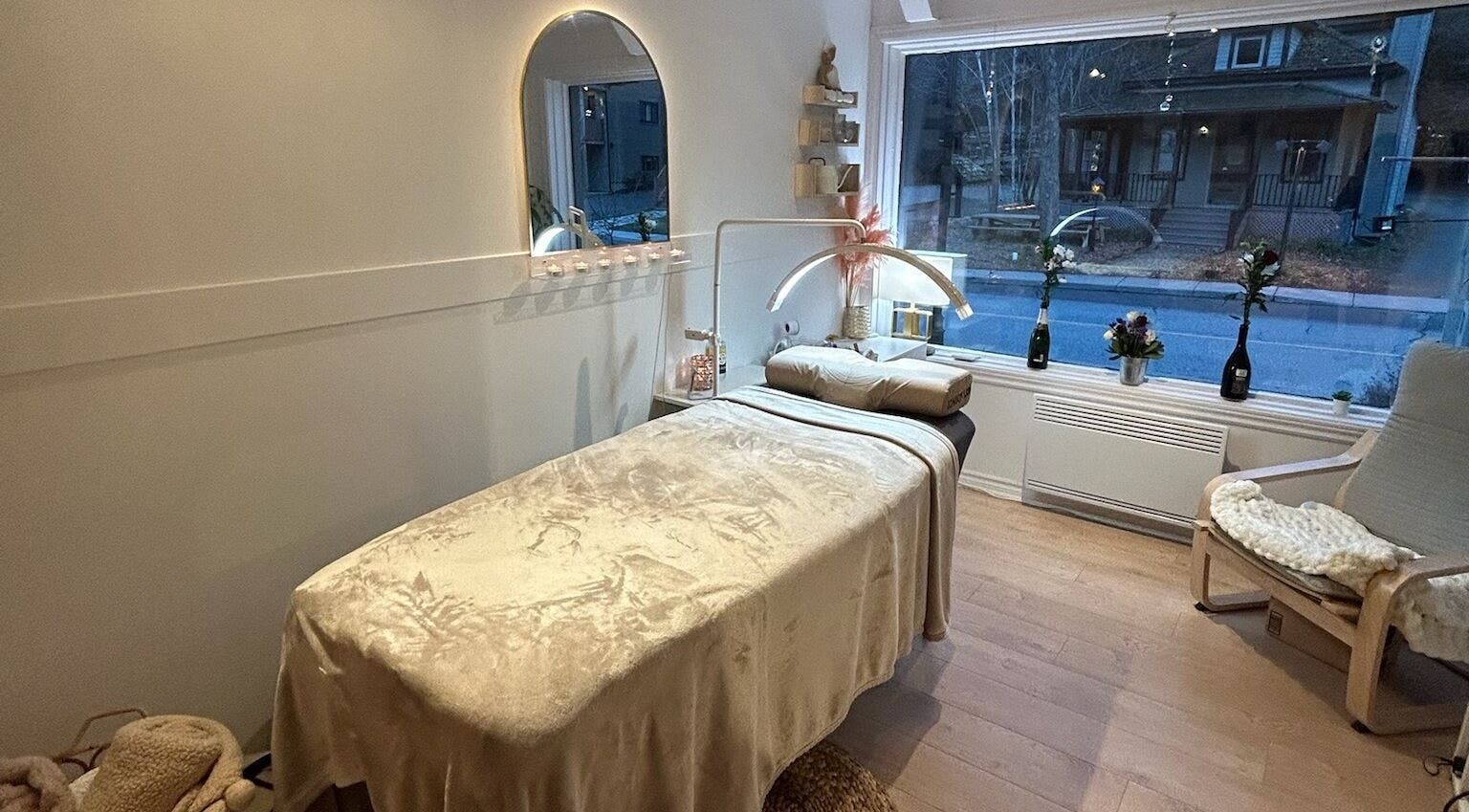 Salle de soins relaxante à L'atelier Des Perles Tremblant, Mont-tremblant, Québec, CA.