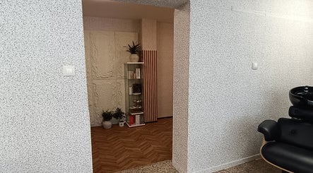 Stylish interior of Sakura Salon and Wellness, Plovdiv, Plovdiv, BG, featuring a chic seating and decor.