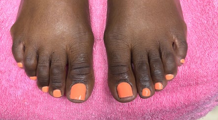 Imagen 2 de H Squared Nails