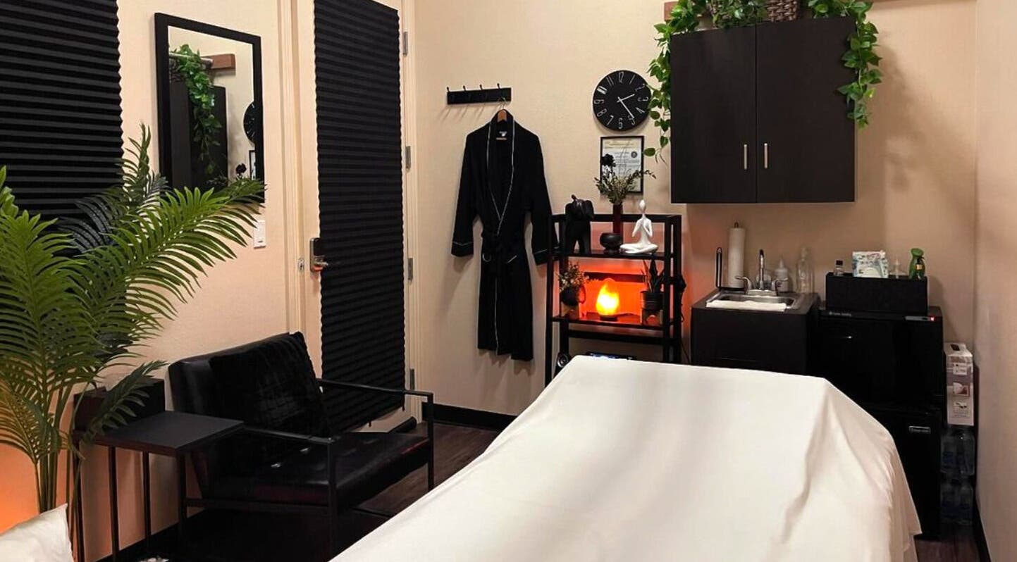 Relaxing massage room at Studio112 Thai Massage in Las Vegas, Nevada, US, featuring a calming ambiance.