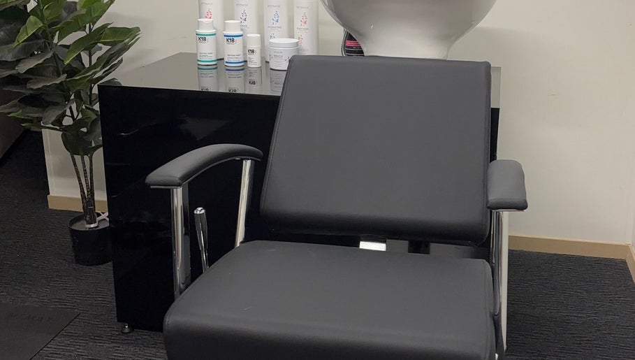 Mihaere Hair Studio, bilde 1