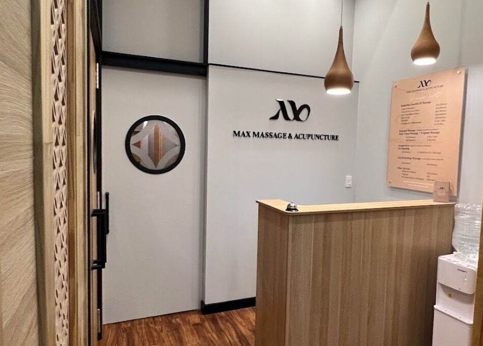 Reception area of Max Massage and Acupuncture in Cardiff, New South Wales, AU featuring modern decor.