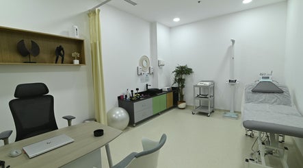 Imagen 2 de Ayush Care Traditional Medical Centre