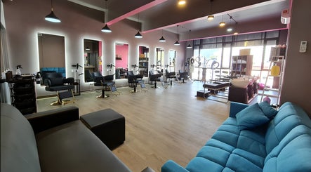 Dee Kar Hair Salon (Lgk), bilde 3