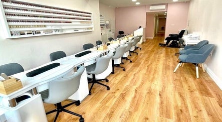 Pretty nails & Beauty spa