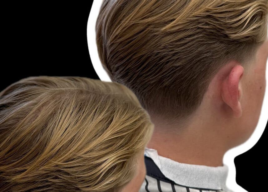 Moderna frisyrer hos M.Cutzz, Stockholm, Stockholms Län, SE. Perfekt för trendiga hårstilar.