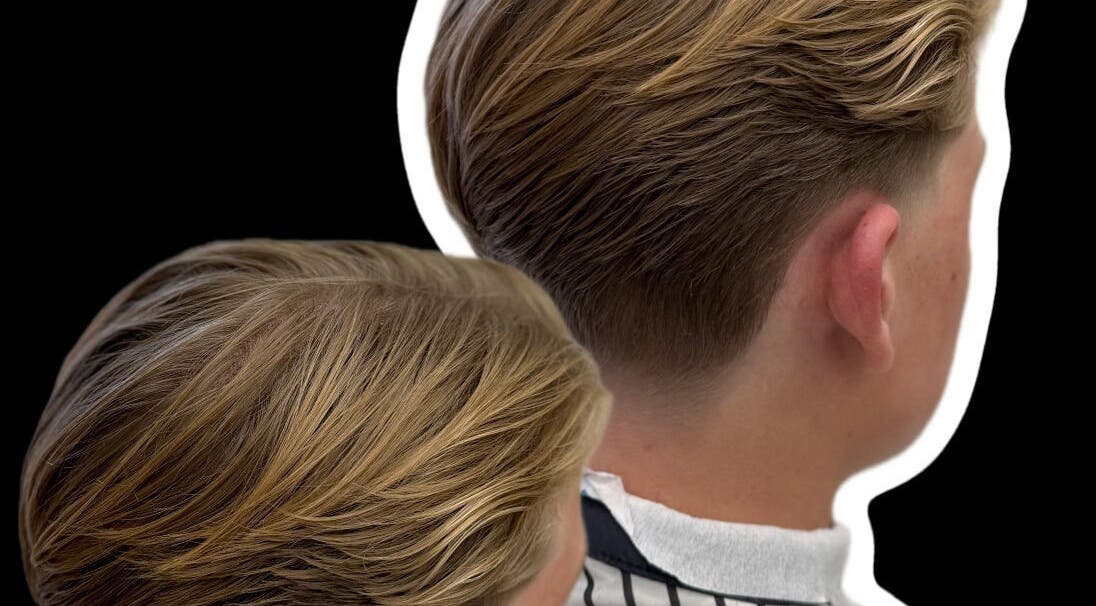 Moderna frisyrer hos M.Cutzz, Stockholm, Stockholms Län, SE. Perfekt för trendiga hårstilar.