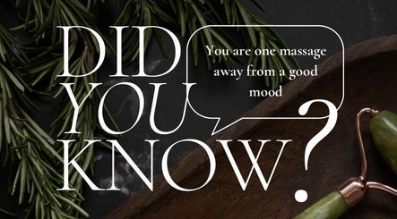Exemplar Effect, L.L.C. in Naples, Florida offers mood-boosting massages with natural elements and jade roller.