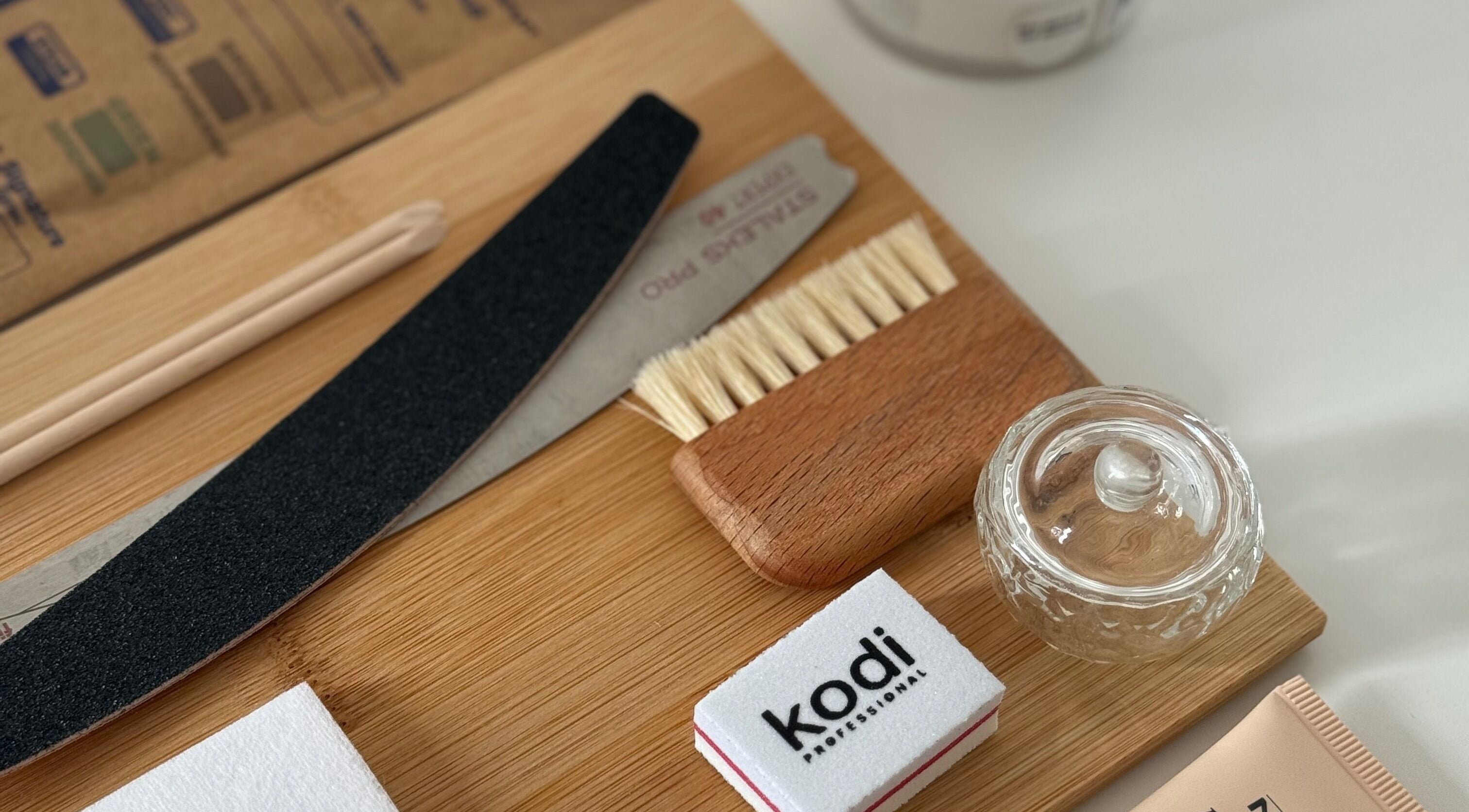 Outils professionnels de manucure chez MANUCURE PARFAITE à Hyères, Provence-alpes-côte D'azur, FR.