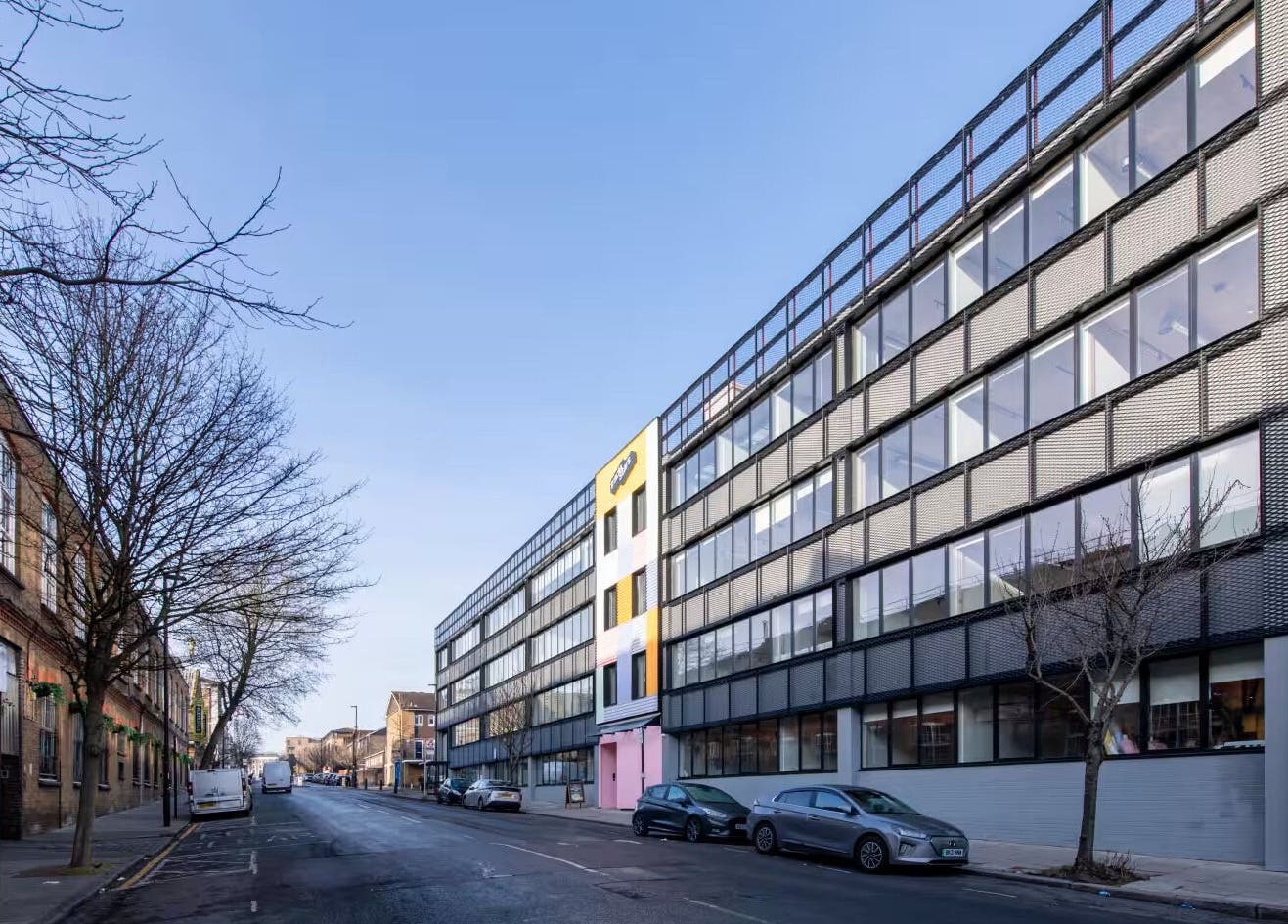 ZERO81 Hair Studio - Caledonian Road exterior view in London, England, GB.