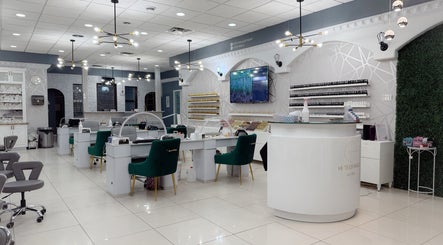 Hi-Tech Nails & Spa