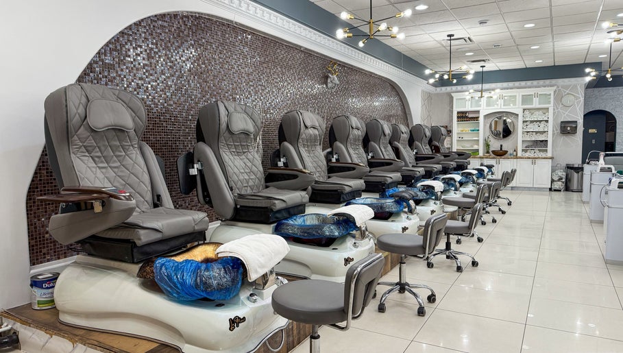 Hi-Tech Nails & Spa billede 1