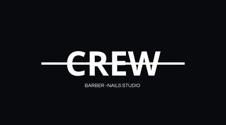 Logotipo de CREW BARBER STUDIO en Bogotá, D.c., Bogotá, D.c., CO sobre fondo negro.