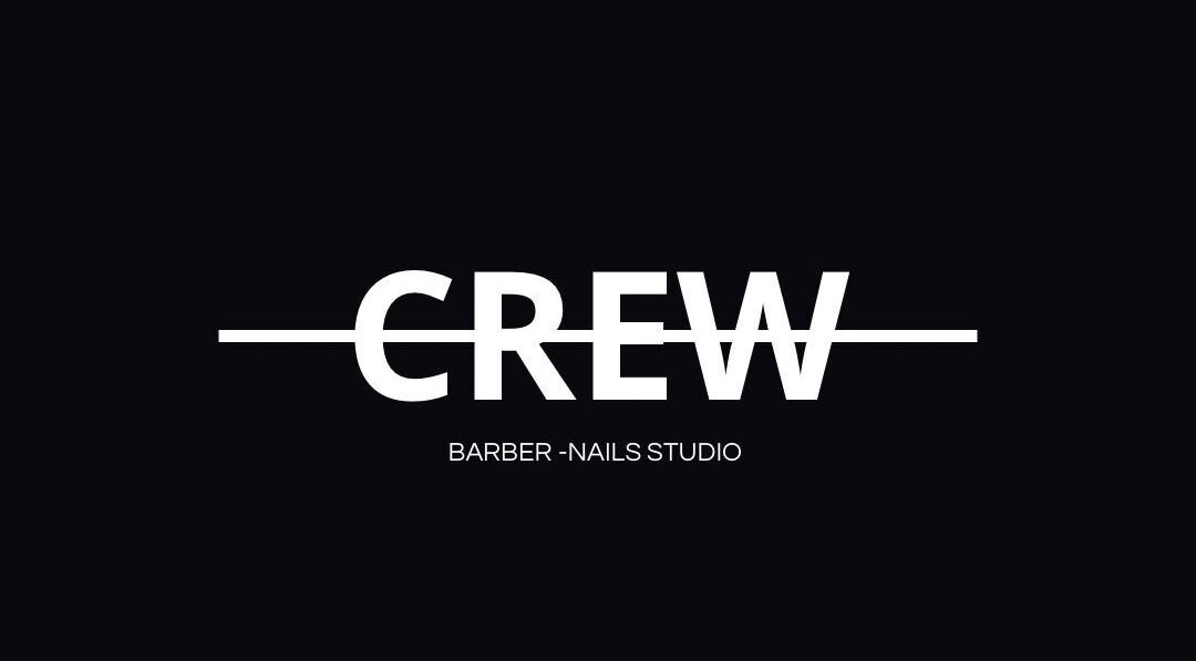 Logotipo de CREW BARBER STUDIO en Bogotá, D.c., Bogotá, D.c., CO sobre fondo negro.
