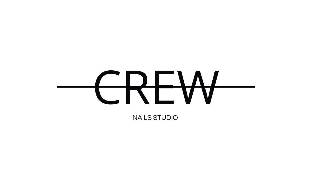 Logotipo de CREW BARBER STUDIO en Bogotá, D.c., Bogotá, D.c., CO sobre fondo blanco.