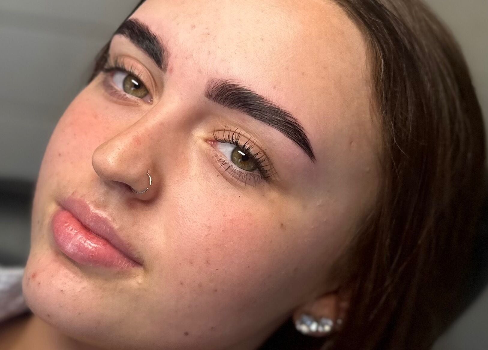 Expertly shaped eyebrows at Bespoke By Sommer in Armadale, Scotland, GB for stunning beauty results.