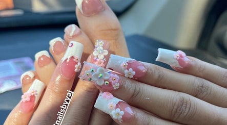 Nailsbyyaj