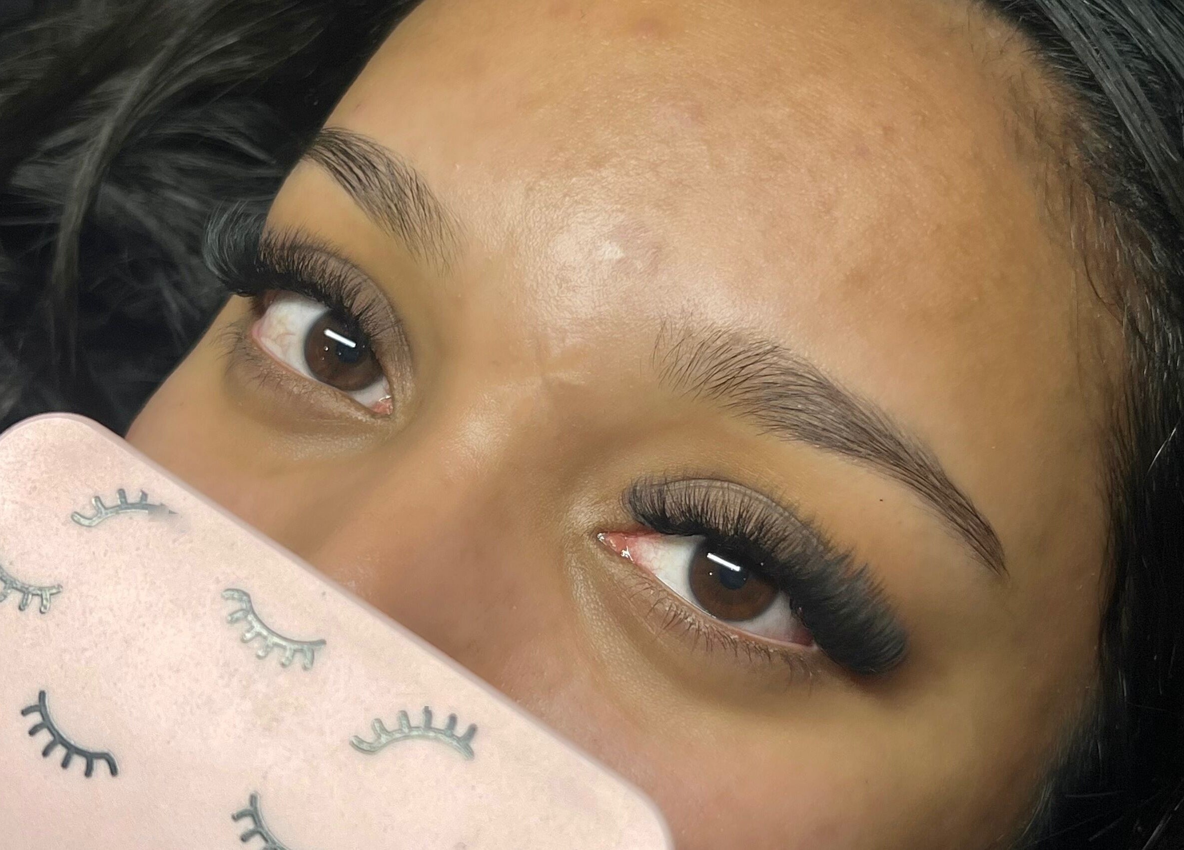 Exquisite eyelash extensions from Lash & Beauty Evolution in Queensburgh, Kwazulu-natal, ZA, showcasing lush lashes.