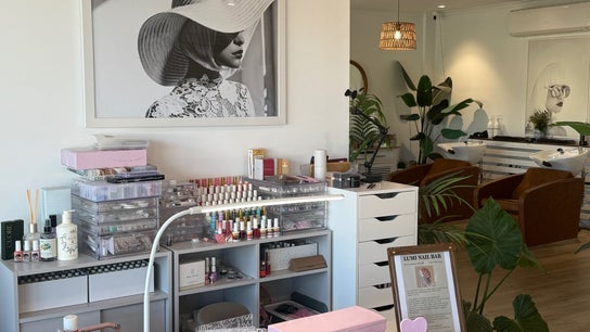 Lumi Nail Bar