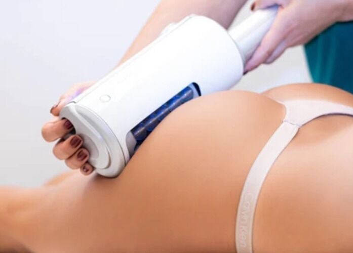 Body sculpting at MK Cosmetic Clinic, Vaughan, Ontario, CA for effective fat reduction.