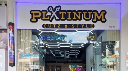 Imagen 3 de Platinum Cutz & Style