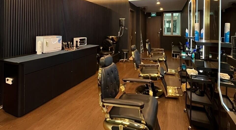 Elegant interior of Platinum Cutz & Style - CENTRAL in Orchard, Singapore, SG featuring luxurious styling chairs.