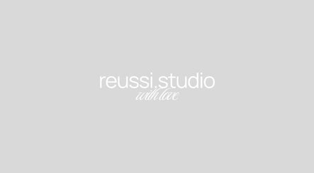 Reussi.Studio