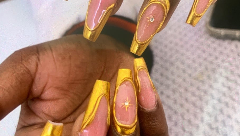 Lindznail bar image 1
