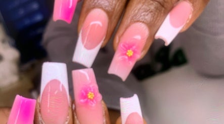 Lindznail bar image 3