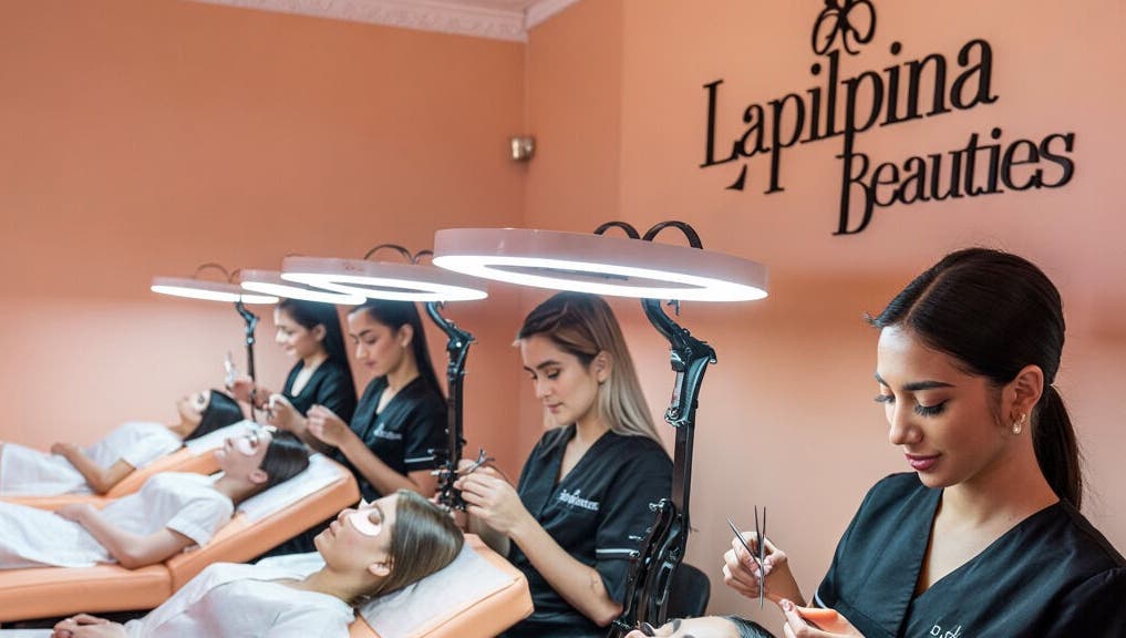 Lapilipina Beauties in Christchurch, Canterbury, NZ showcases expert lash services with skilled technicians.