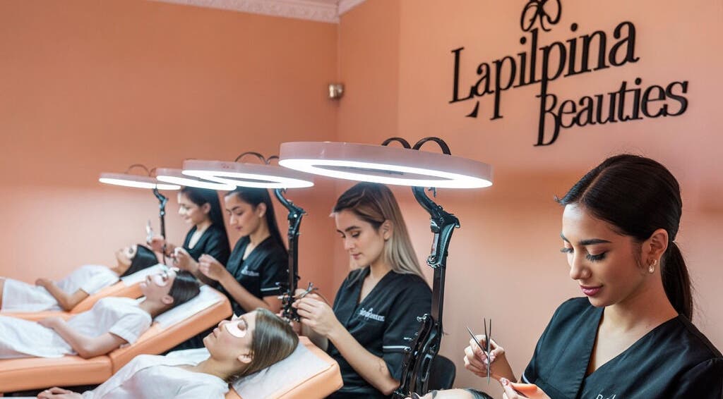 Lapilipina Beauties in Christchurch, Canterbury, NZ showcases expert lash services with skilled technicians.