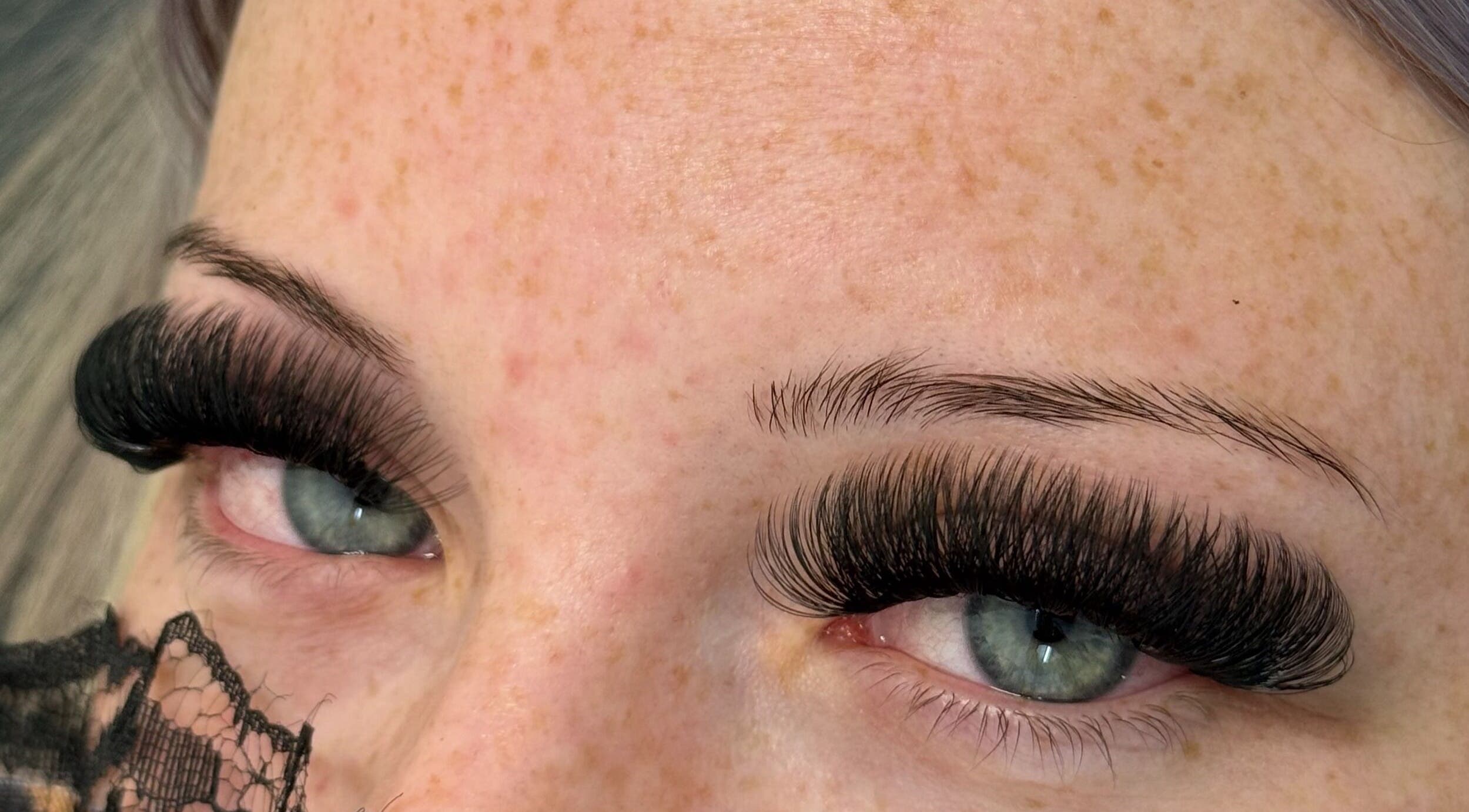 Close-up of eyelash extensions at Lapilipina Beauties in Christchurch, Canterbury, NZ, showcasing detailed artistry.