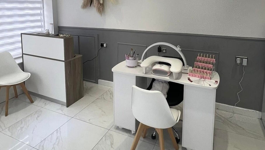 Melanie Jane Nails – obraz 1