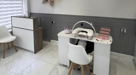 Melanie Jane Nails