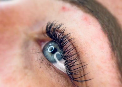 Close-up of eyelash extensions at Butterfly Beauty, Rugby, England, GB.