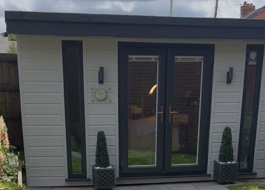 Exterior view of CMBeauty's cozy venue in Ashton-in-Makerfield, England, GB, with stylish decor.