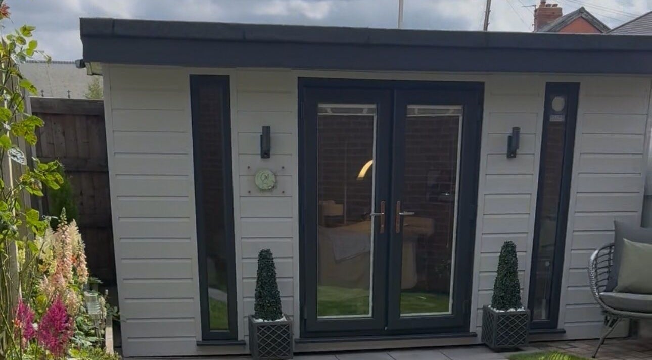 Exterior view of CMBeauty's cozy venue in Ashton-in-Makerfield, England, GB, with stylish decor.