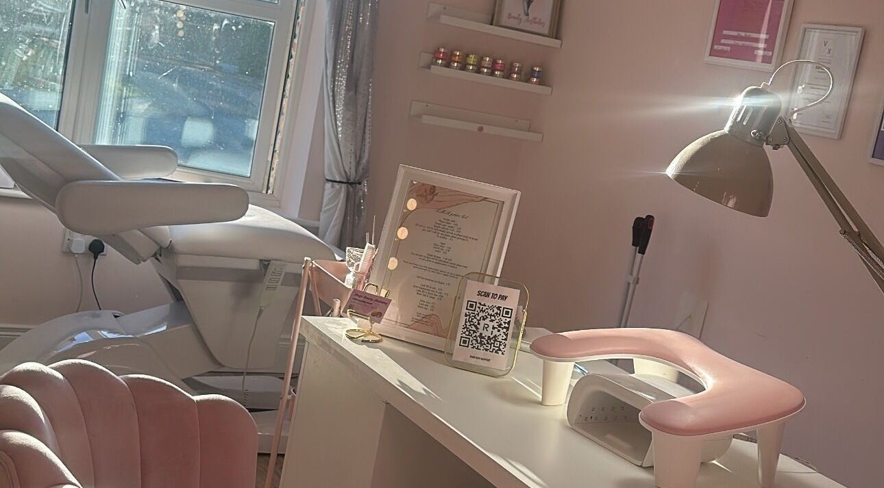 Calming beauty room at Amy’s Beauty Aesthetics, County Meath/Kildare, IE, with chic decor and bright lighting.