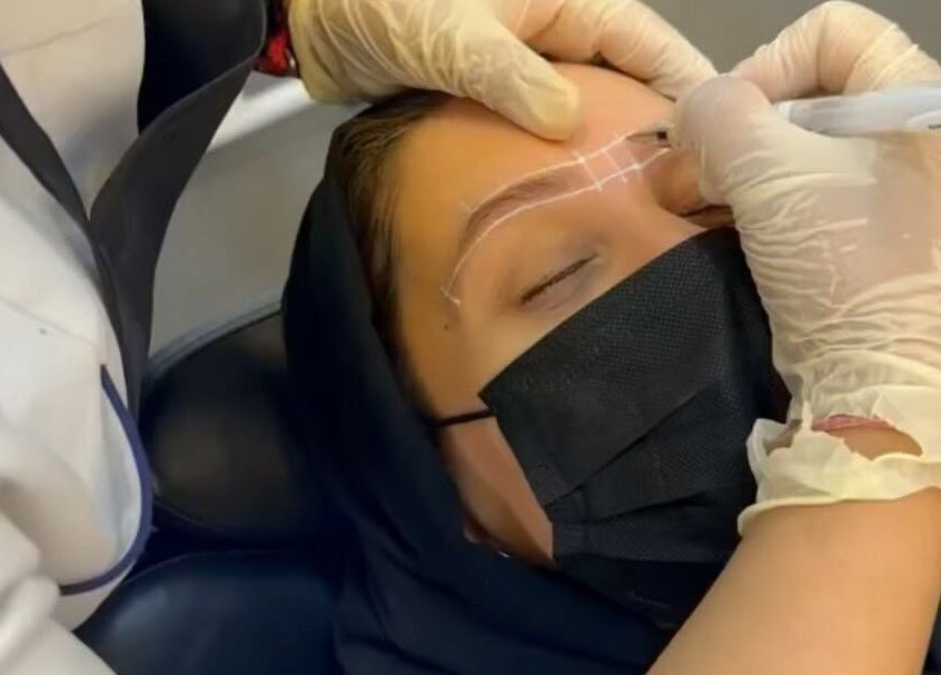 Eyebrow shaping at The Browz Salon in Zayed Town, Al-muḥāfaẓat Aš-šamālīyah, BH by a skilled beautician.