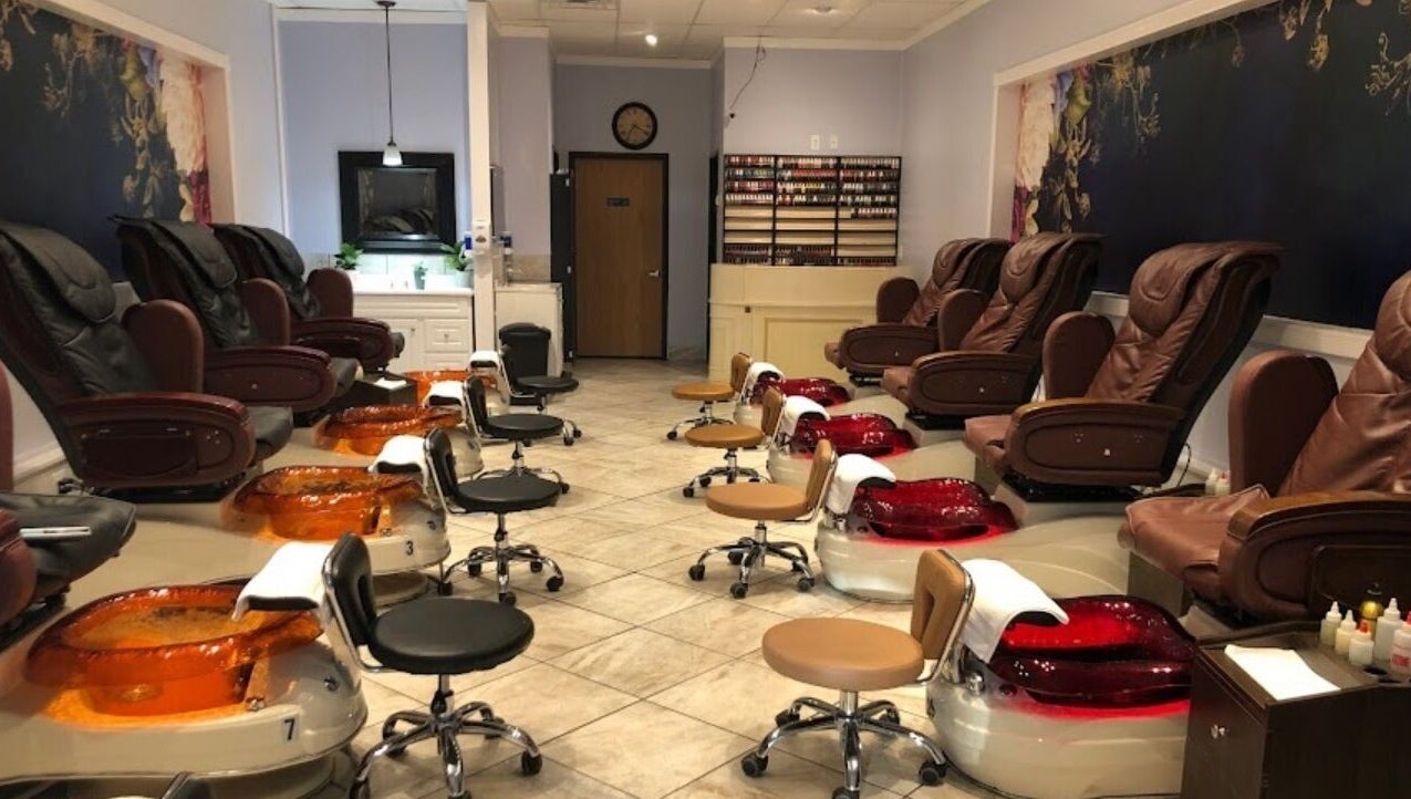 Elegant pedicure lounge at Kiwiinails Pro in Fenton, Michigan, US offering premium wellness experience.