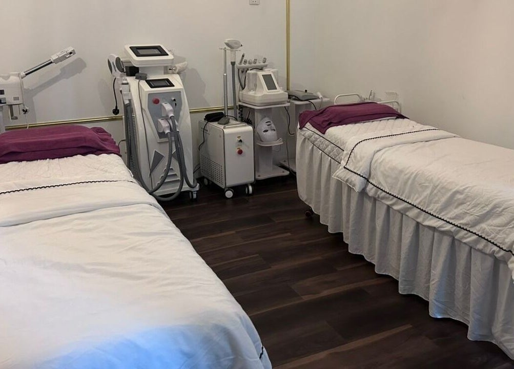 Relaxing therapy beds at Uniflora Beaute (Medical Spa), Johor Bahru, Johor, MY, with advanced treatment machines.