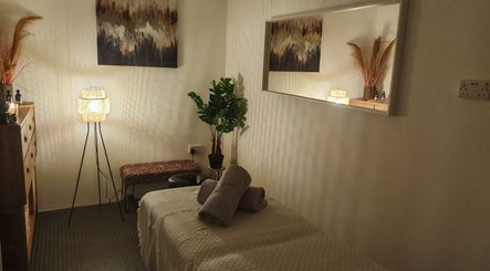 Holistic wellness studio (Holistic massage therapy)