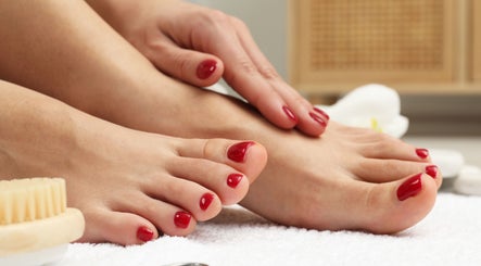 ZON Uñas y Faciales SPA