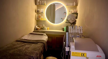 ZON Uñas y Faciales SPA